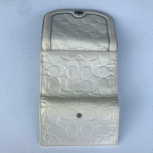 Coach White Wallet bifold signature Print - Picture 7 of 8